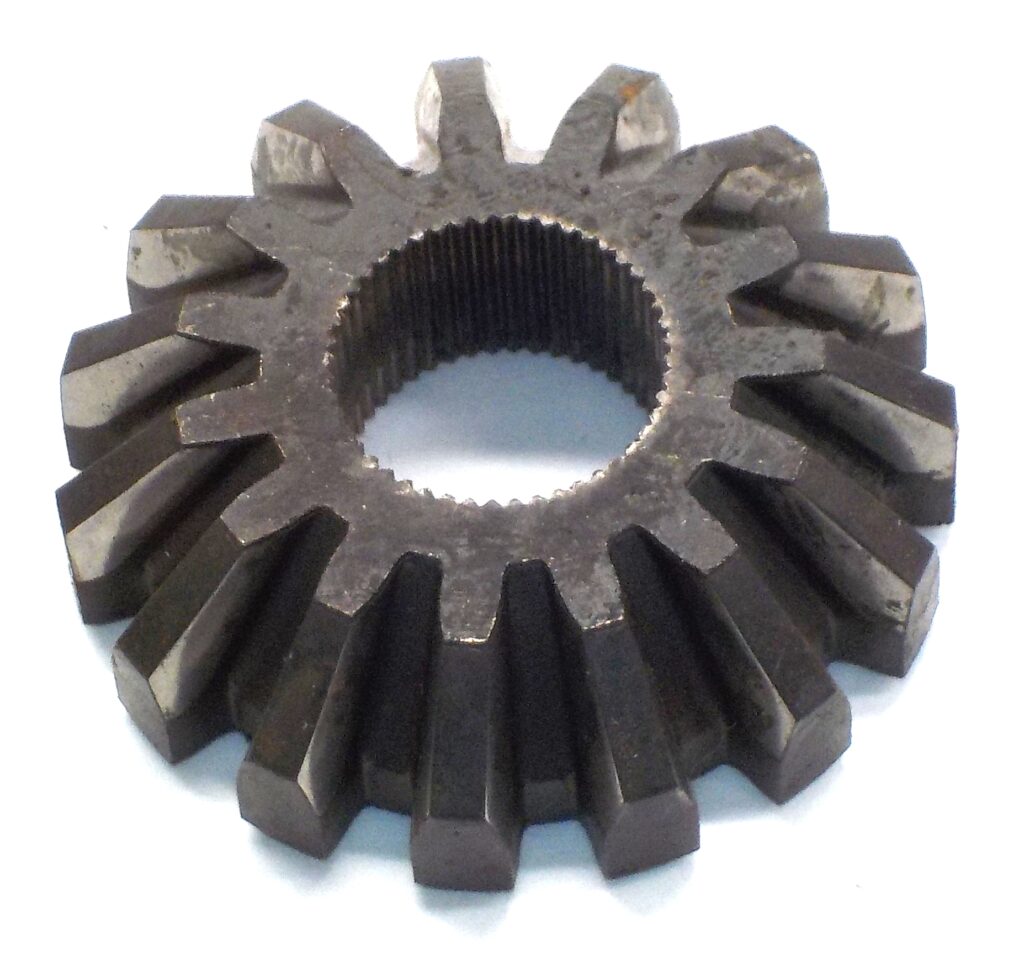 Spicer 5 Speed Transaxle 4360-78 Miter Gear 3780, 110081X Splined 15T