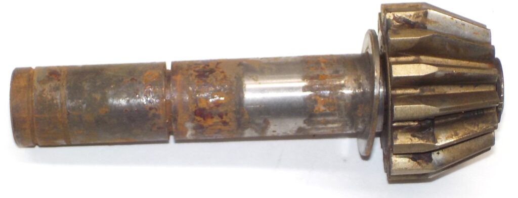 Spicer 5 Speed Transaxle 4360-78 Input Shaft 4551, 138234 & Pinion Gear 3590, 110078X, 14T